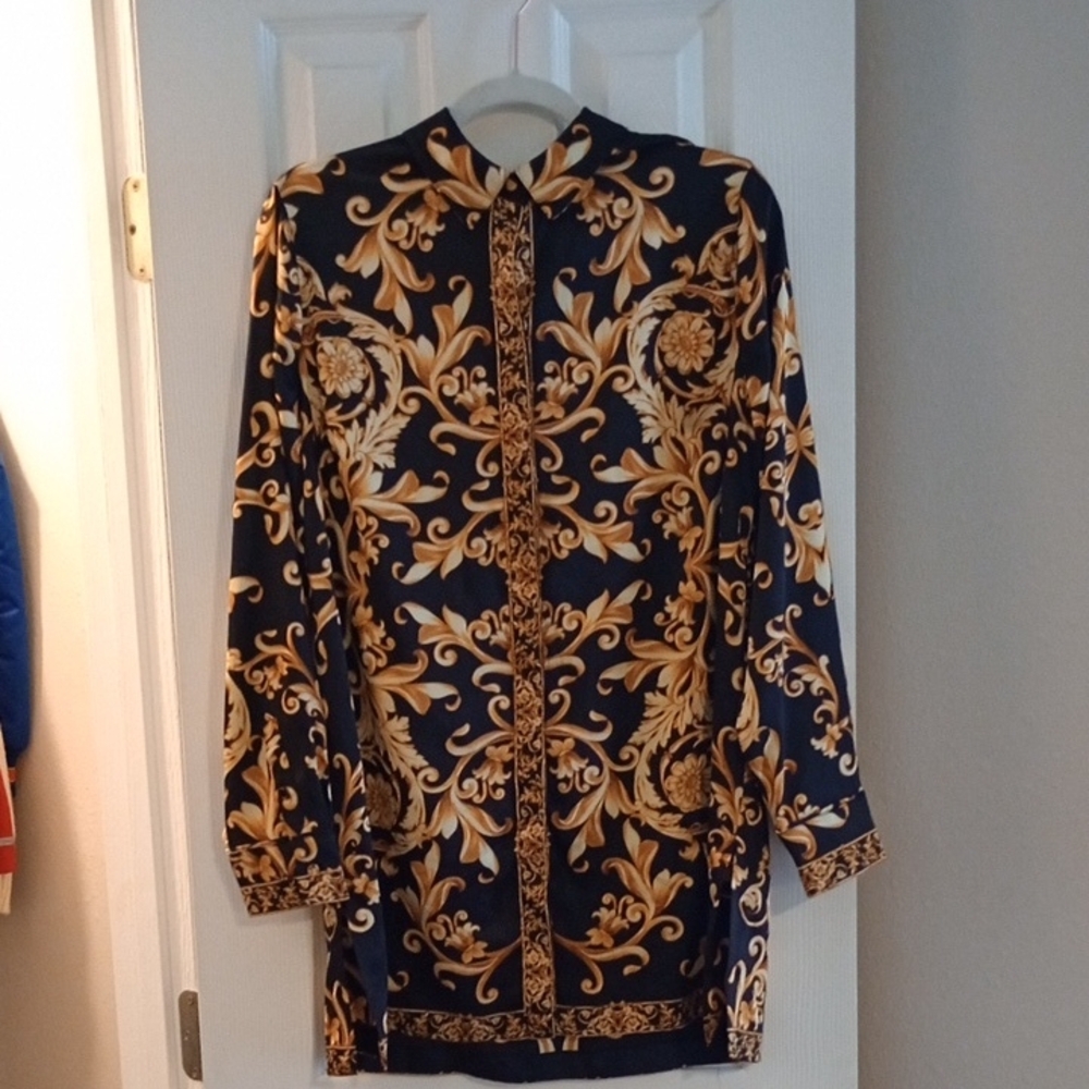 🟡 Chico's Baroque Scroll-Print Tunic top-Hidden button-Gold and Black